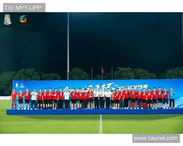 藏式足球巨星荣耀时刻闪耀绿茵赛场展现高原力量与信仰之美